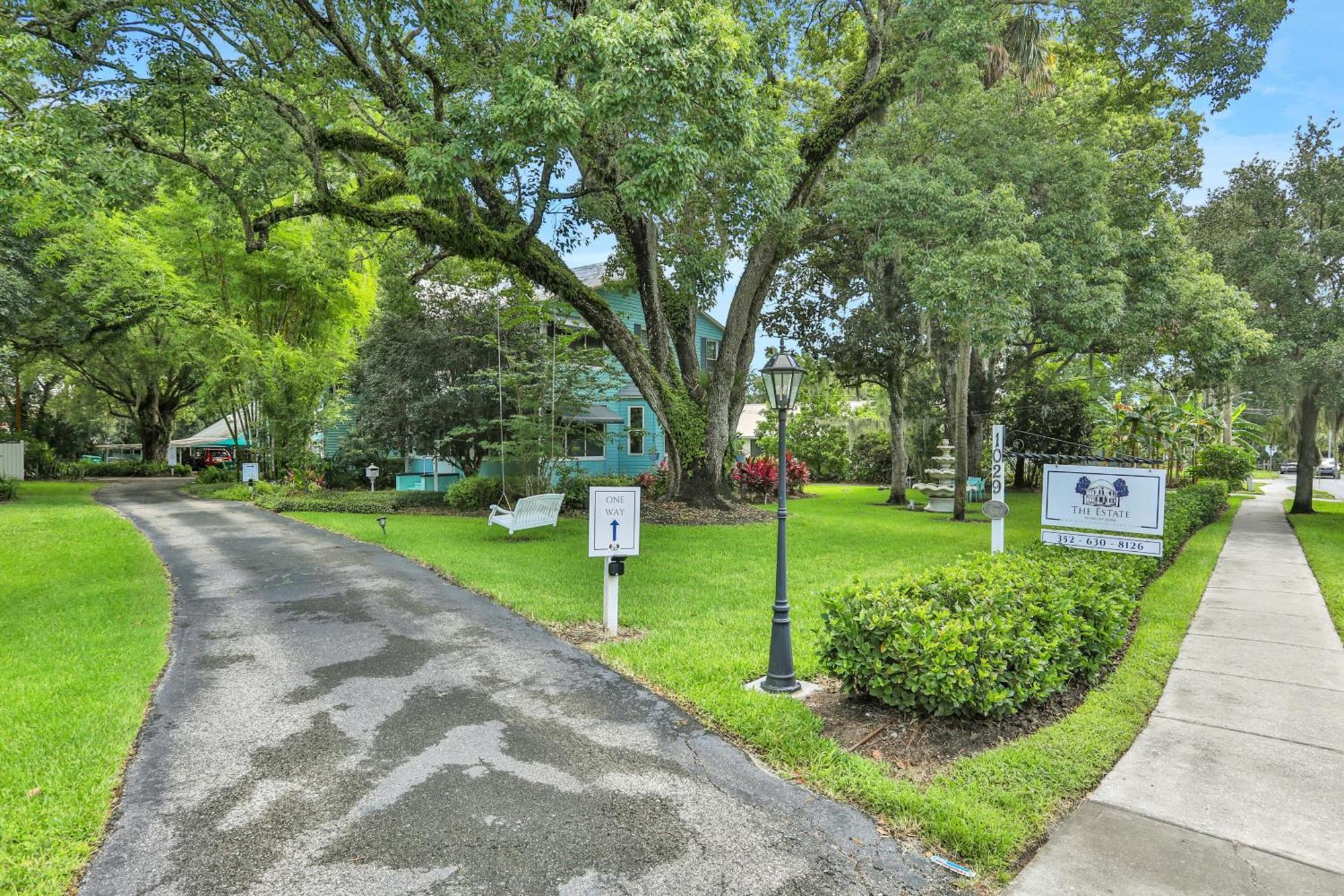 Отель The Estate At Mt Dora Маунт-Дора Экстерьер фото